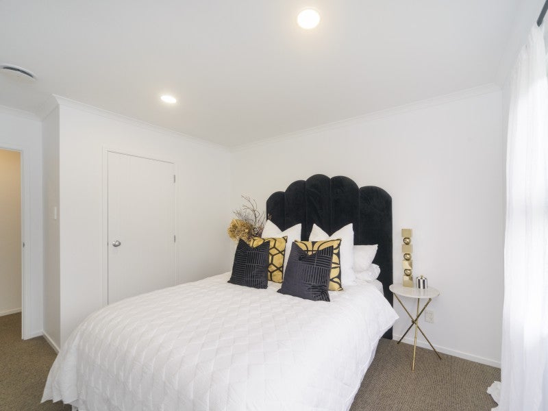 2 Sorrento Place, Kelvin Grove, Palmerston North - Carousel 26