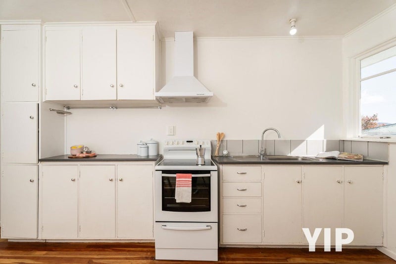 58 Kenmore Street, Newlands, Wellington - Carousel 2