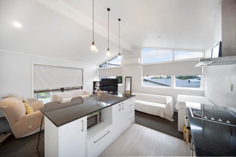 591 Massey Road, Mangere, Auckland - Carousel 2