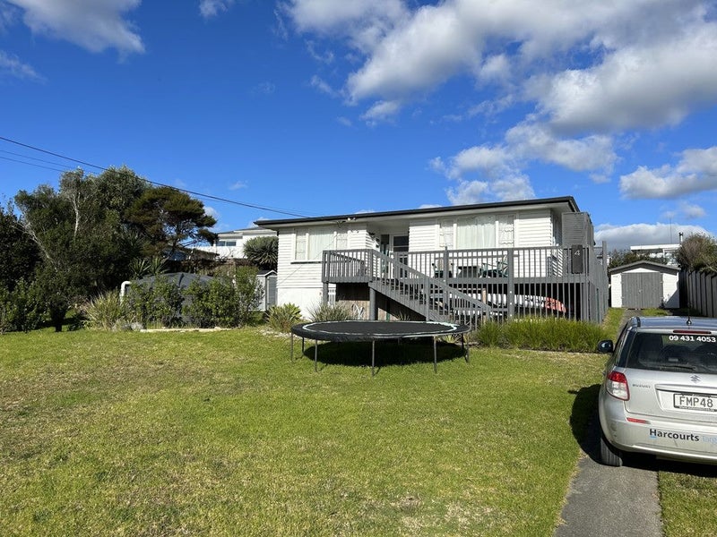 4 Cheviot Street, Mangawhai Heads, Mangawhai - Carousel 1