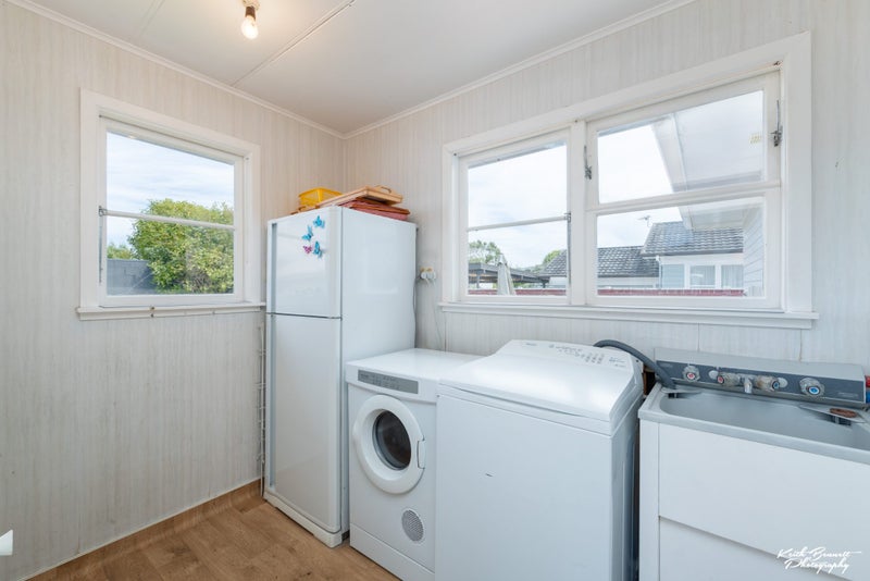 33 Garden Road, Avalon, Lower Hutt - Carousel 25