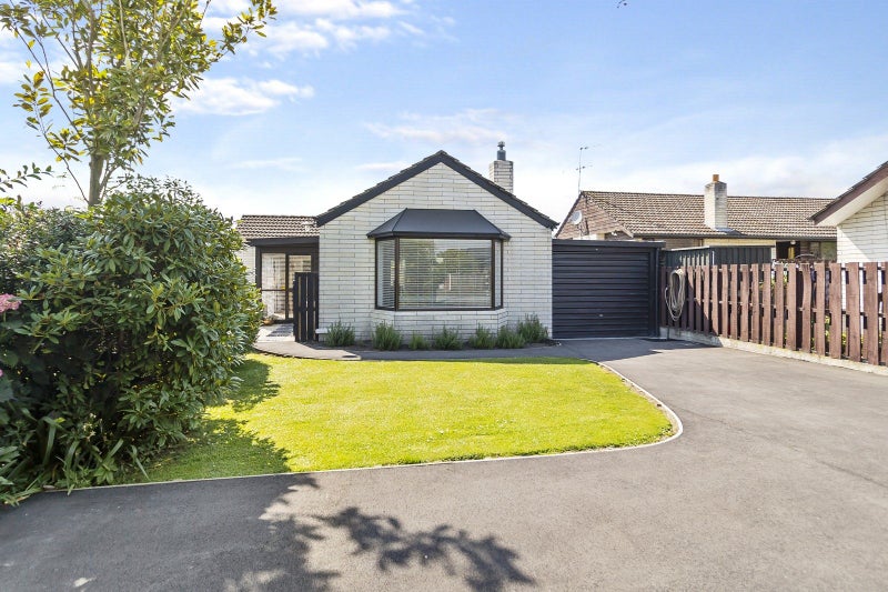 15 Collingwood Street, Highfield, Timaru - Carousel 1