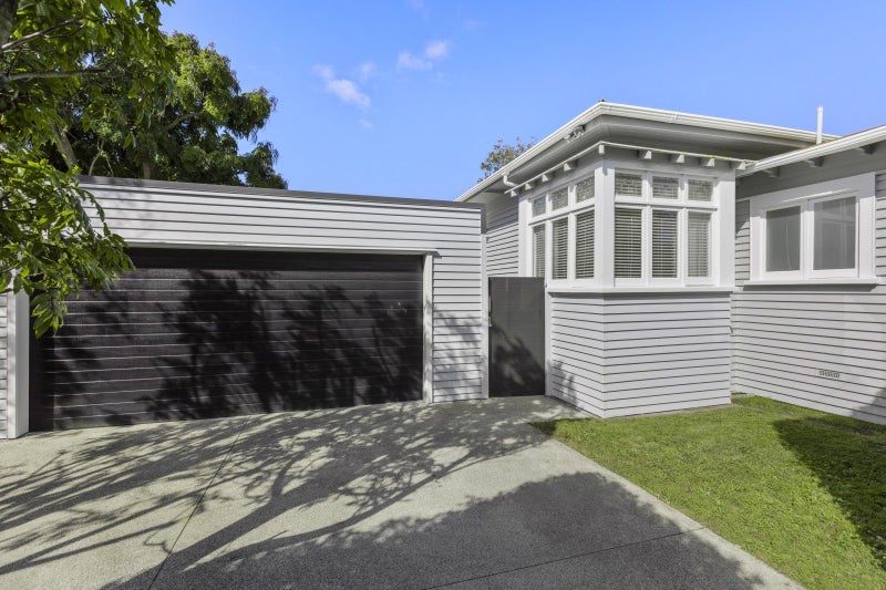 73 Renfrew Avenue, Sandringham, Auckland - Carousel 1
