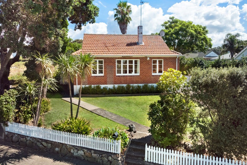 46 Oranga Avenue, Onehunga, Auckland - Carousel 1