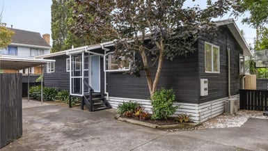 1/88 Nelson Street, Howick, Auckland - Carousel 1