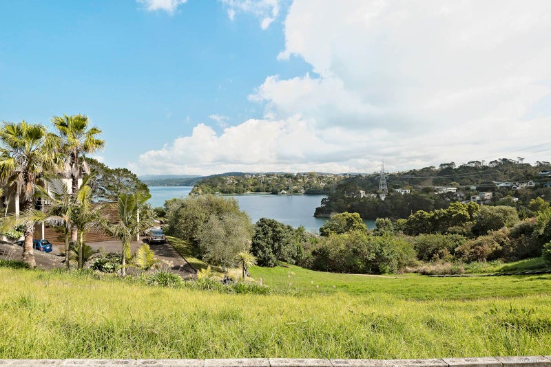 32A Strathnaver Crescent, Lynfield, Auckland - Carousel 6