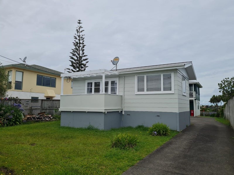 2/1341 Whangaparaoa Road, Army Bay, Whangaparāoa - Carousel 1