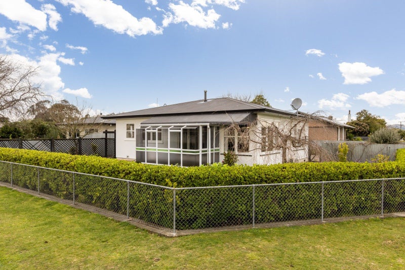 301 Frimley Avenue, Frimley, Hastings - Carousel 1