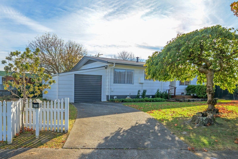 10 Ashton Place, Highbury, Palmerston North - Carousel 1