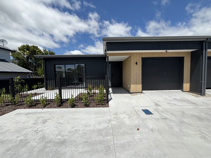 8 Fable Way, Leamington, Cambridge - Carousel 1