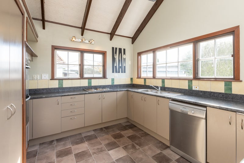 14 Lanark Crescent, Tamatea, Napier - Carousel 2