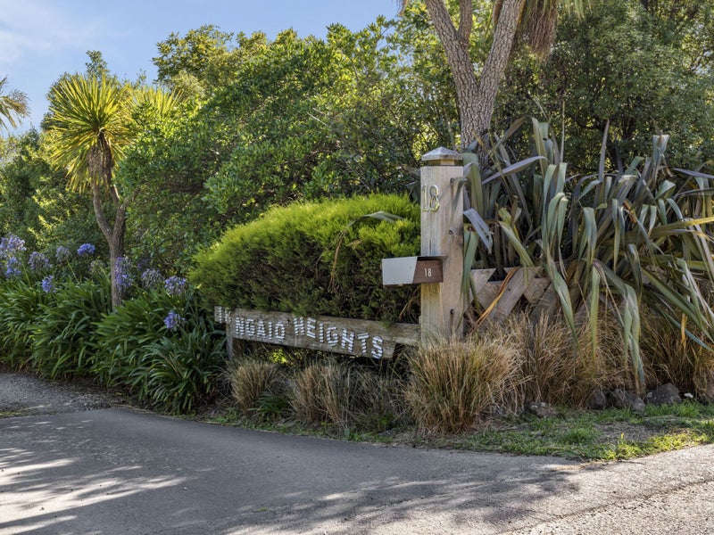 18 Rockview Place, Mount Pleasant, Christchurch - Carousel 46