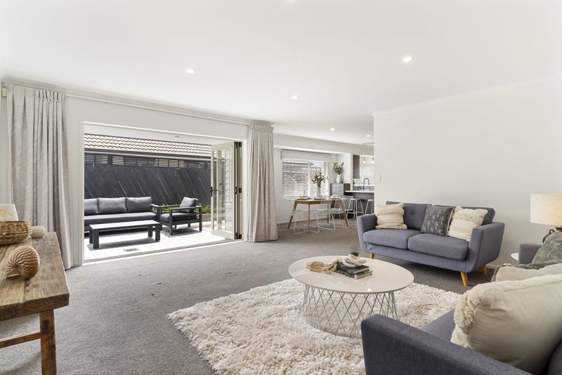 2 Laburnum Glen, Mount Maunganui, Mount Maunganui - Carousel 1