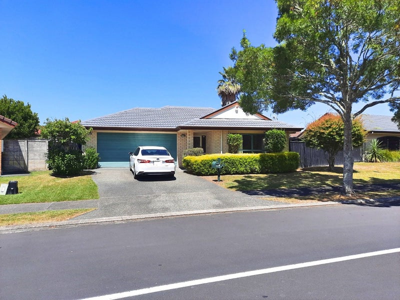 12 Waterstone Way, Henderson, Auckland - Carousel 1