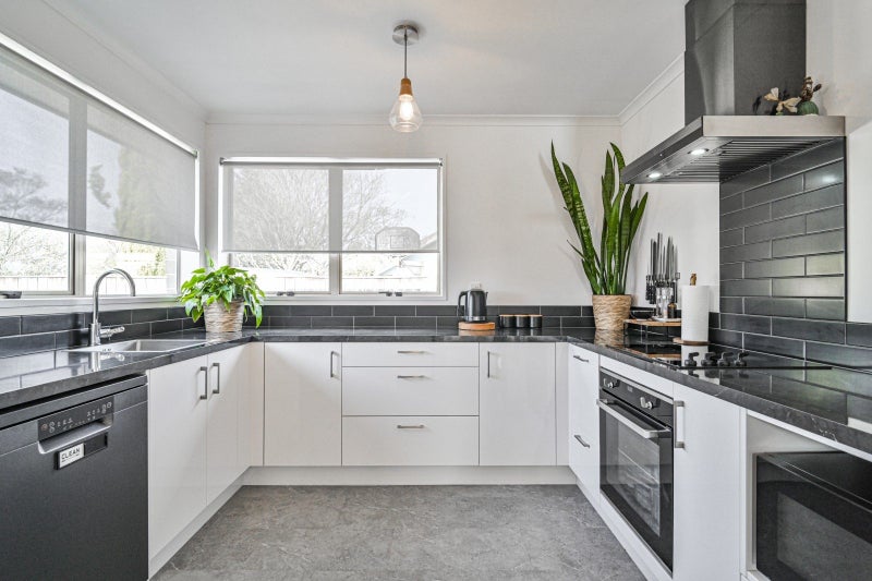 19 Margate Avenue, Flaxmere, Hastings - Carousel 2