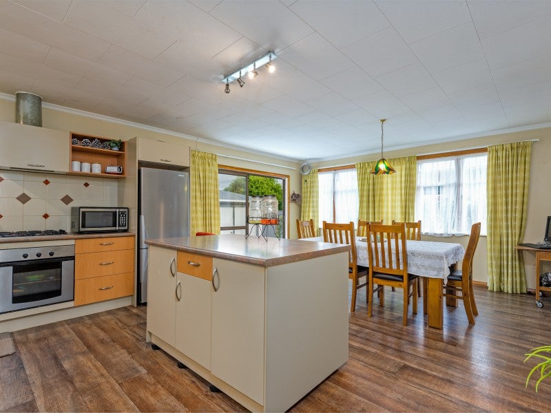 139 College Street, Awapuni, Palmerston North - Carousel 2
