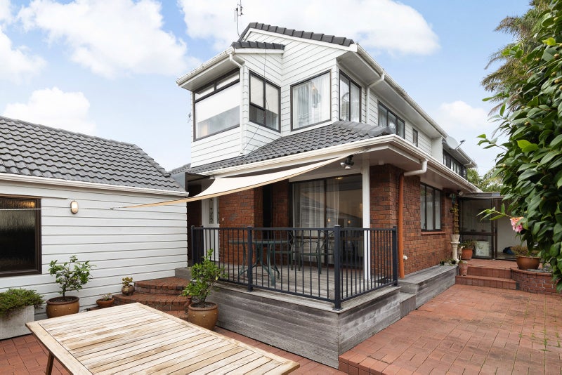 2/5 Campbell Road, Takapuna, Auckland - Carousel 1