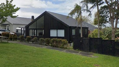 47 Hanlon Crescent, Narrow Neck, Auckland - Carousel 1