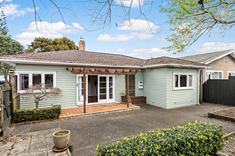 215 Mount Albert Road, Wesley, Auckland - Carousel 1