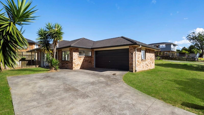 564 Massey Road, Mangere, Auckland - Carousel 1