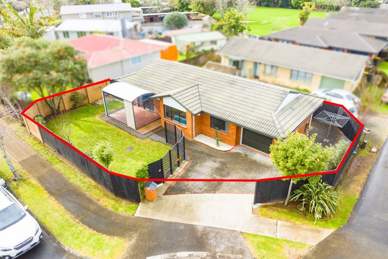 21 Koru Street, Māngere Bridge, Auckland - Carousel 1