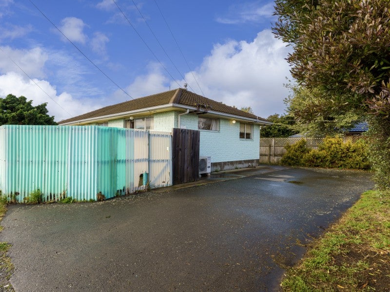 1/70A Burwood Road, Burwood, Christchurch - Carousel 1