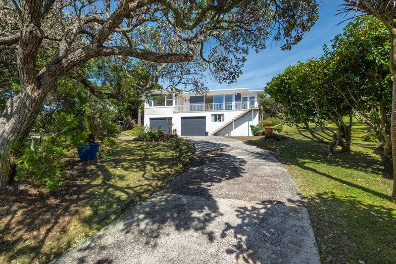 13 Windsor Place, Windsor Park, Auckland - Carousel 40