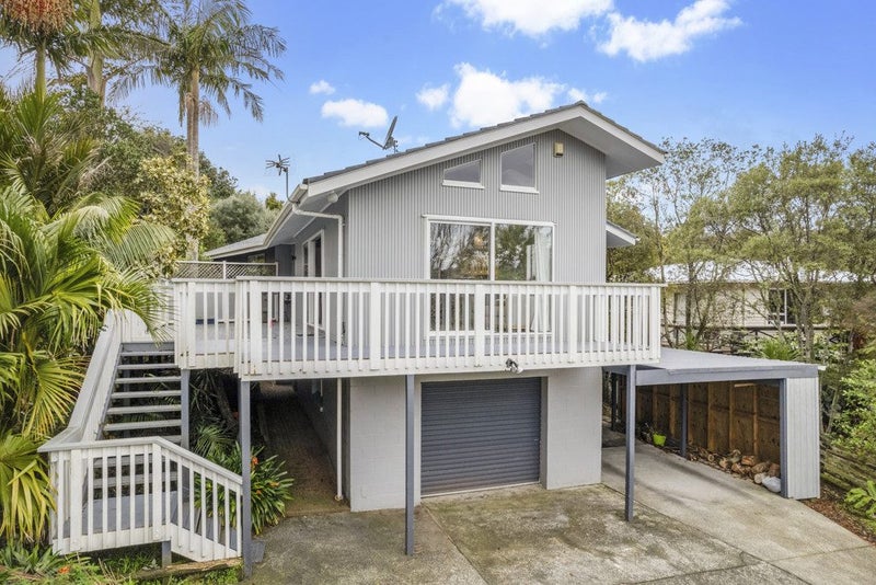 16 Autumn Avenue, Glen Eden, Auckland - Carousel 1