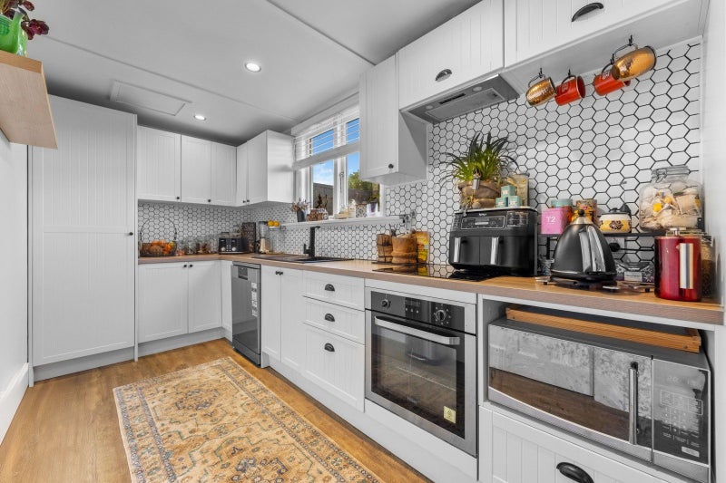 17 Normanby Street, Saint Kilda, Dunedin - Carousel 2