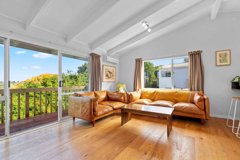 74A Mount Royal Avenue, Mount Albert, Auckland - Carousel 1