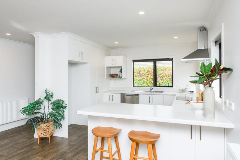 702 Pioneer Highway, Takaro, Palmerston North - Carousel 2