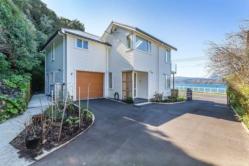 477 Karaka Bay Road, Karaka Bays, Wellington - Carousel 21