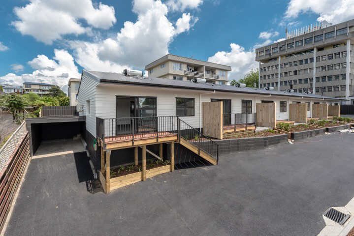 2/6 Tisdall Street, Hamilton Central, Hamilton - Carousel 12