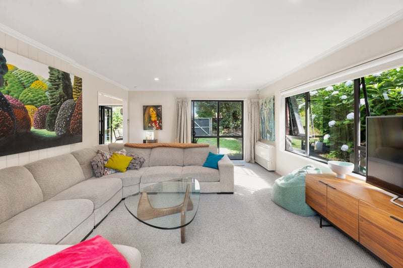 1 Lynmore Avenue, Lynmore, Rotorua - Carousel 1