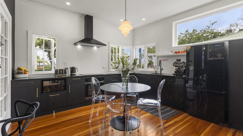 20 Rautangi Road, Mount Eden, Auckland - Carousel 2