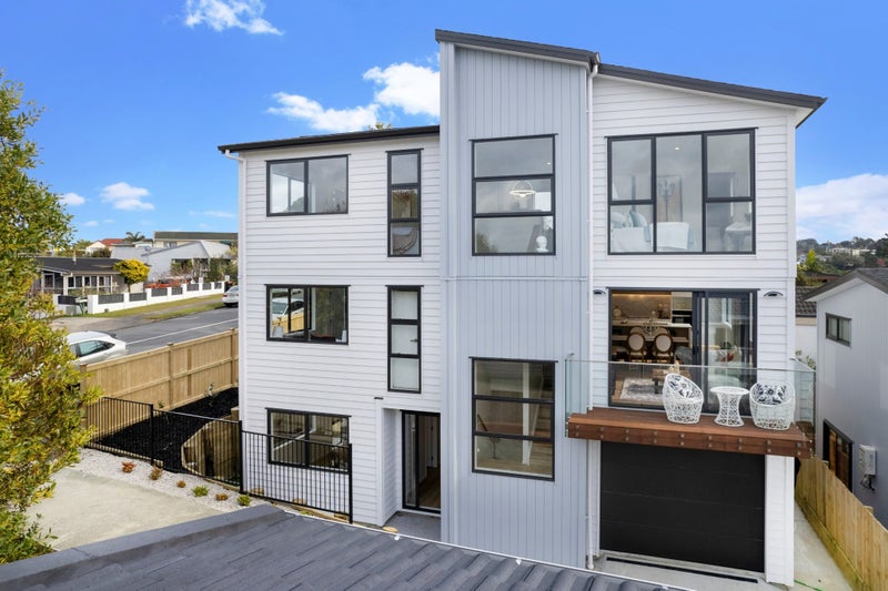69 Sartors Avenue, Browns Bay, Auckland - Carousel 2
