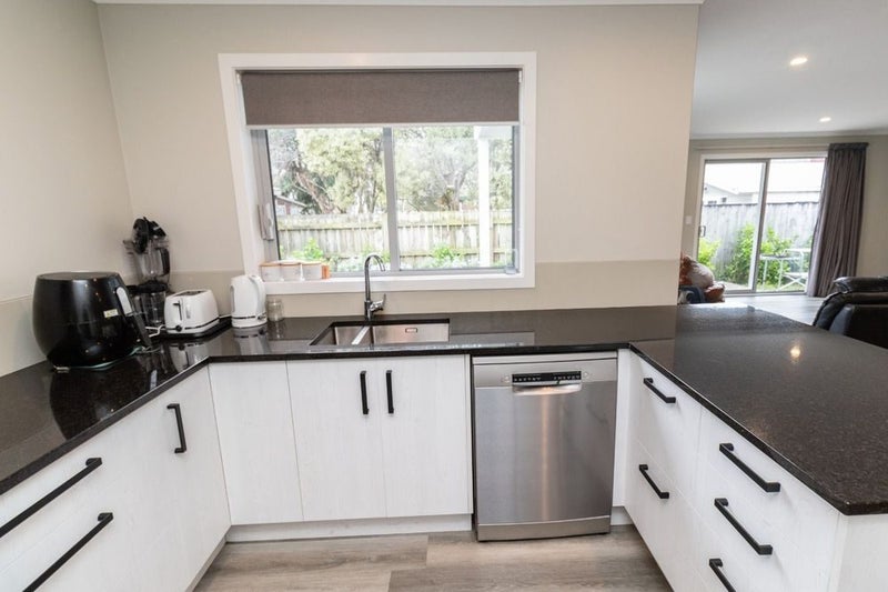 12B Palmer Crescent, Silverstream, Upper Hutt - Carousel 2