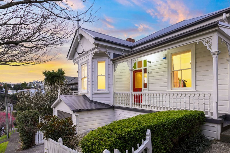 11 Mostyn Street, Kingsland, Auckland - Carousel 2