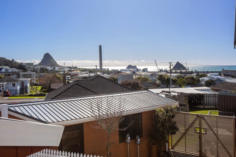 2/56 Bayly Road, Blagdon, New Plymouth - Carousel 2