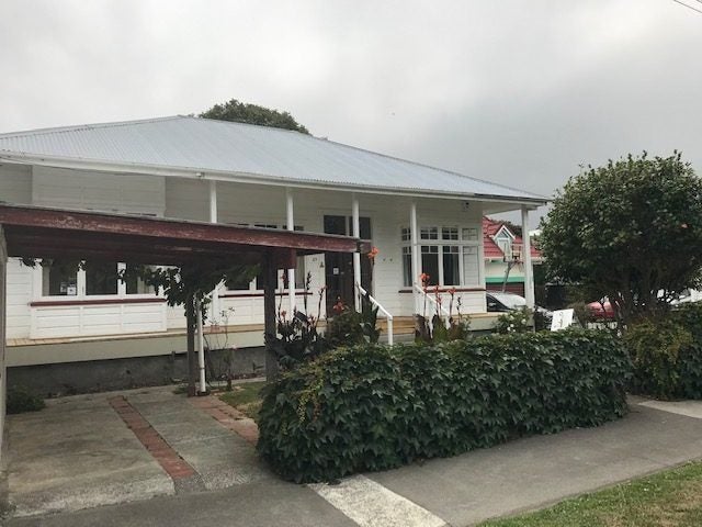 27 Hautana Square, Woburn, Lower Hutt - Carousel 1