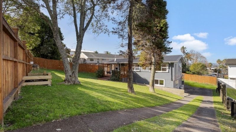 14 Simkin Avenue, Saint Johns, Auckland - Carousel 1