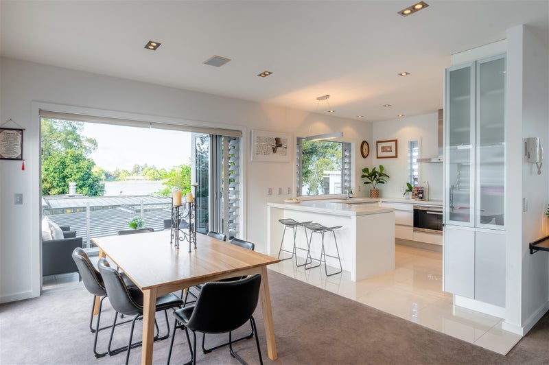 136C Lake Crescent, Hamilton Lake, Hamilton - Carousel 2