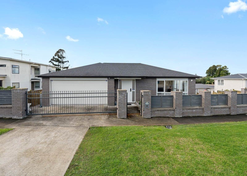 43 Ernie Pinches Street, Wesley, Auckland - Carousel 1