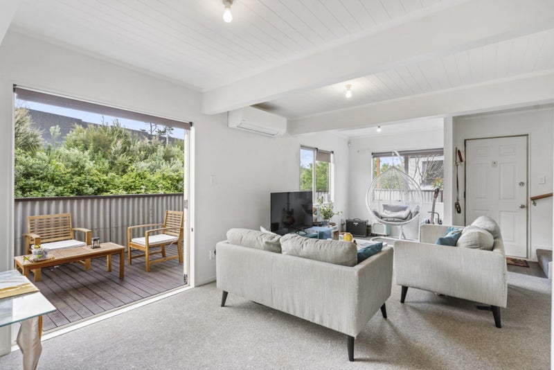 1042A Great North Road, Point Chevalier, Auckland - Carousel 2