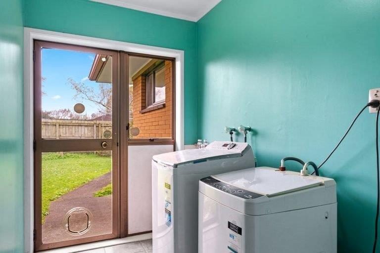 9 Walter Strevens Drive, Conifer Grove, Takanini - Carousel 14