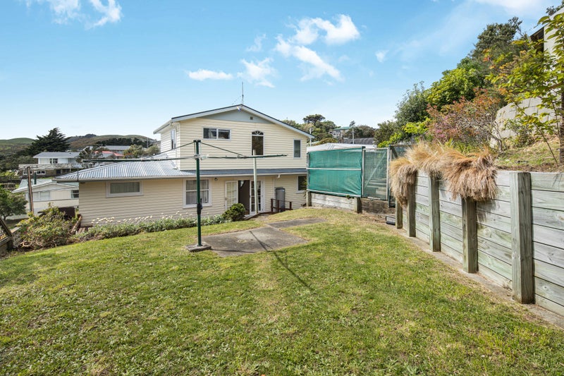 88 Beazley Avenue, Paparangi, Wellington - Carousel 22