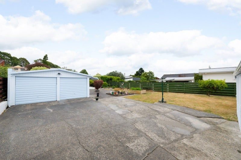 44 MacDonald Road, Glenview, Hamilton - Carousel 13