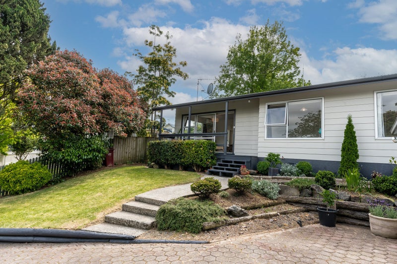 26 Camden Place, Pukete, Hamilton - Carousel 1