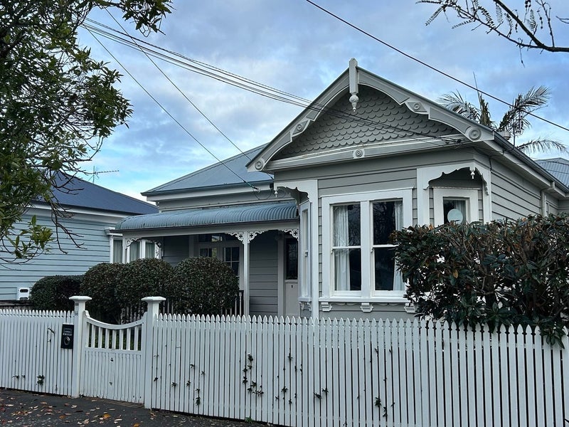 66 Burnley Terrace, Sandringham, Auckland - Carousel 1