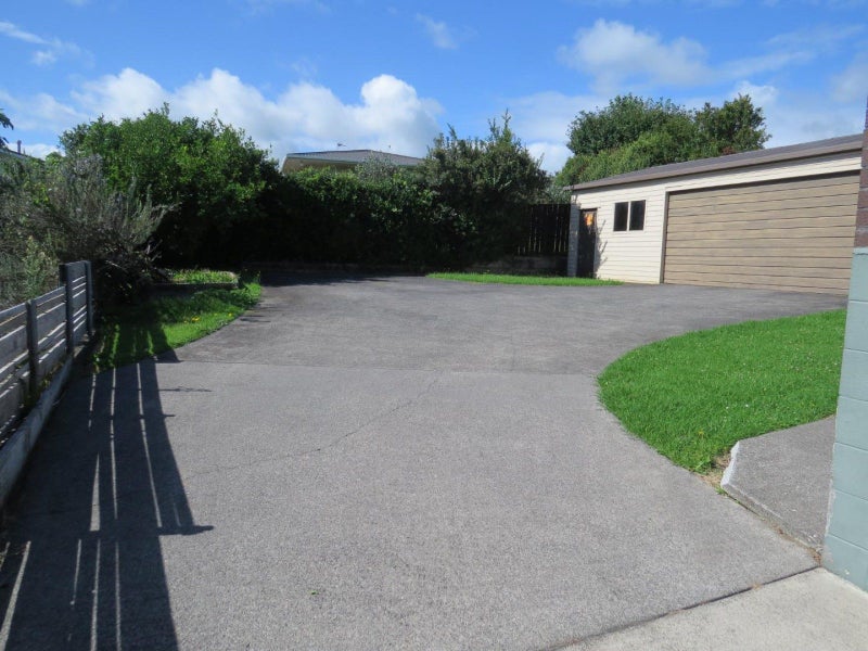 4 Erica Place, Bell Block, New Plymouth - Carousel 17